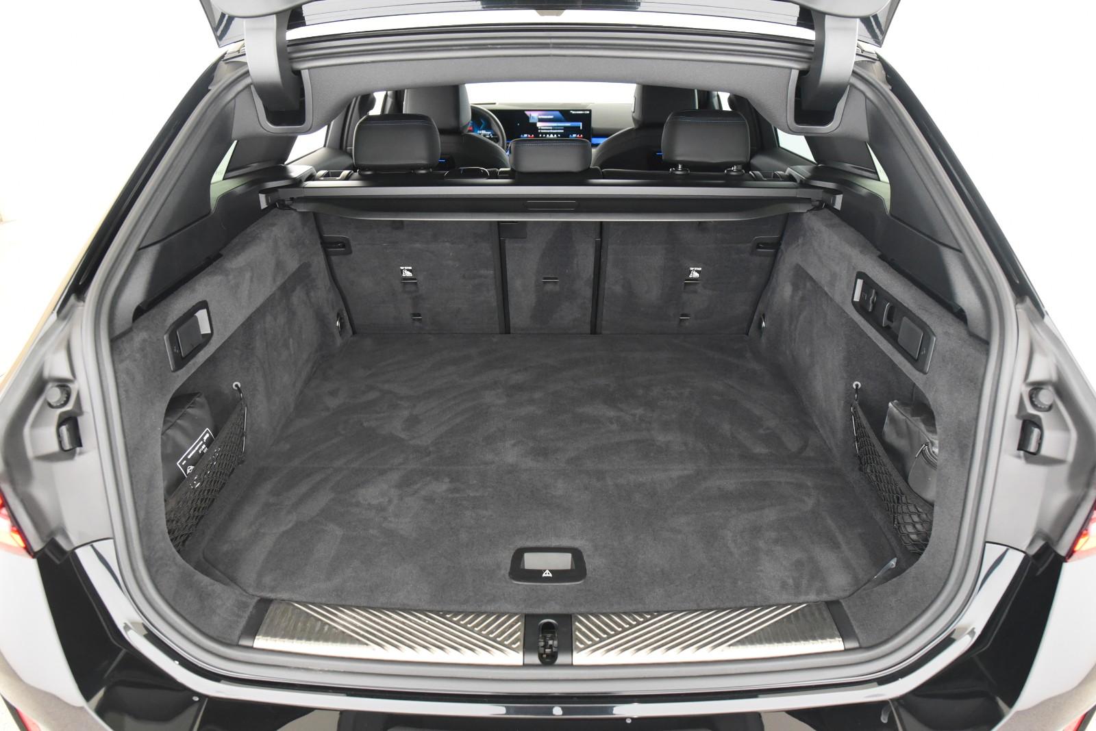 BMW 540 540d M-Sport Touring xDrive