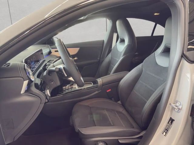 Mercedes-Benz CLA 200 Coupé