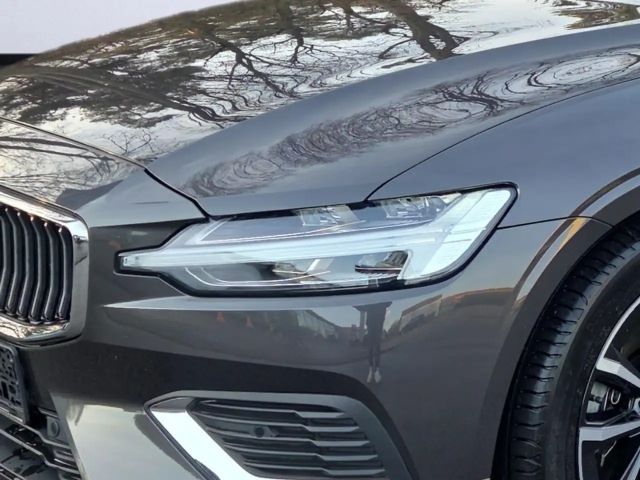 Volvo V60 AWD Core Hybrid T6