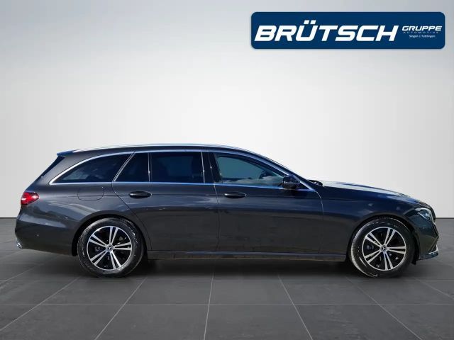 Mercedes-Benz E 220 AVANTGARDE E 220 d Estate