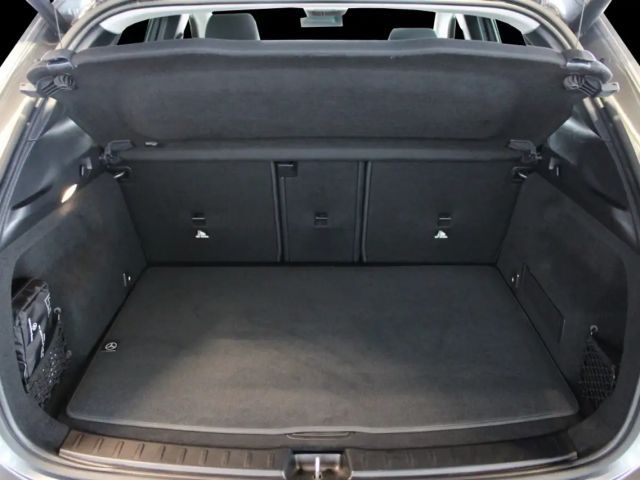 Mercedes-Benz GLA 200 Progressive