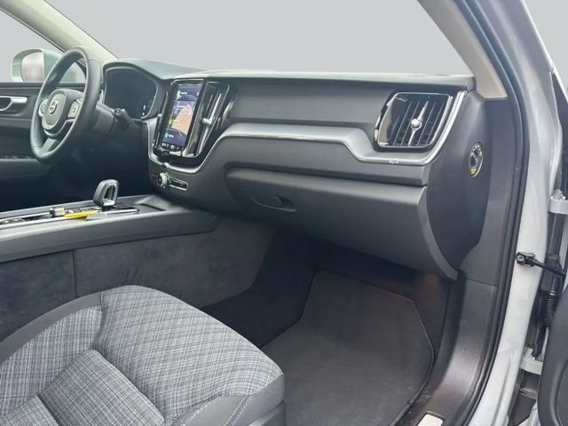 Volvo XC60 AWD Core