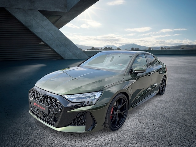 Audi RS3 Quattro S-Tronic Sedan