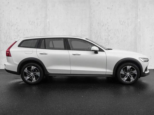 Volvo V60 Cross Country AWD Plus
