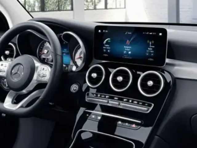 Mercedes-Benz GLC 300 4MATIC AMG Line