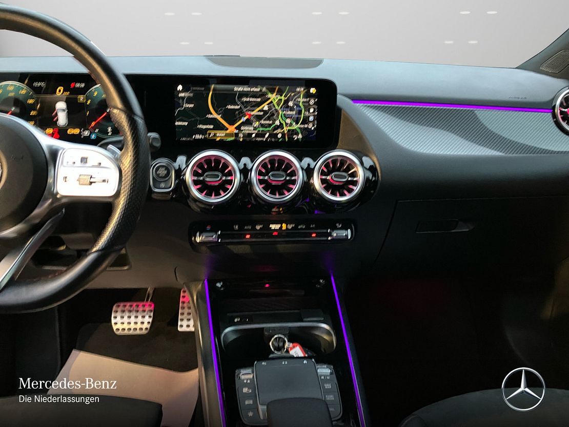 Mercedes-Benz GLA 200 AMG Line