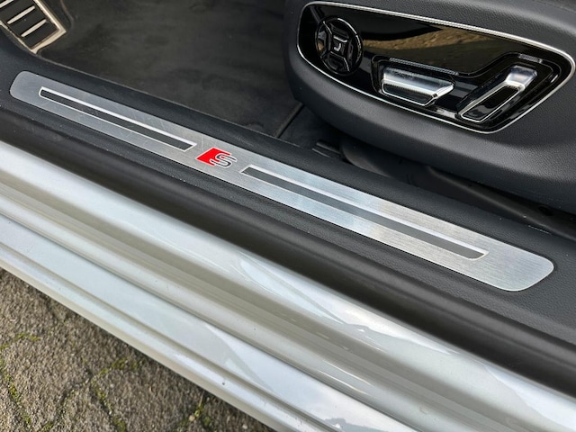 Audi A8 60 TFSI Quattro