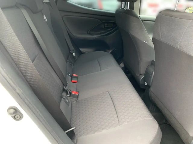 Toyota Yaris Hatchback Hybride Team D