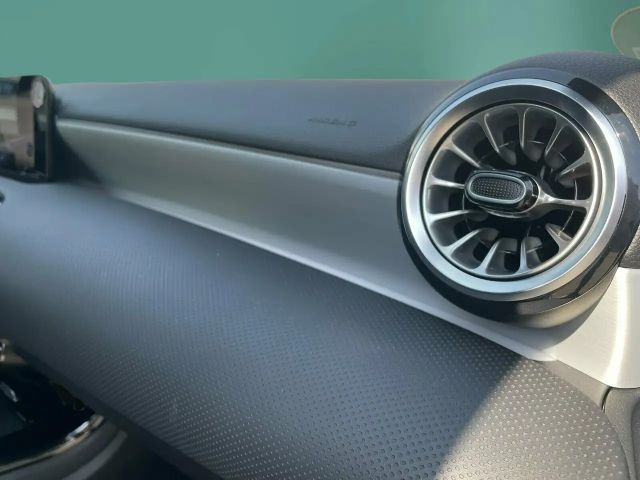 Mercedes-Benz A 200 AMG Line Hatchback