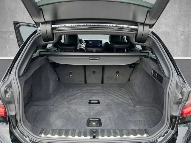 BMW 330 330d M-Sport Touring xDrive