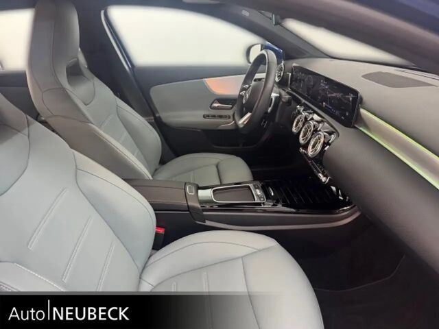 Mercedes-Benz A 250 A 250 e AMG Line