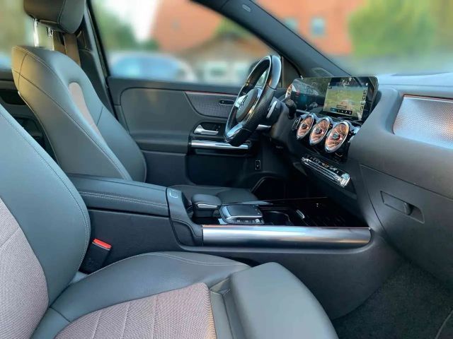 Mercedes-Benz EQA 250 Electric Art