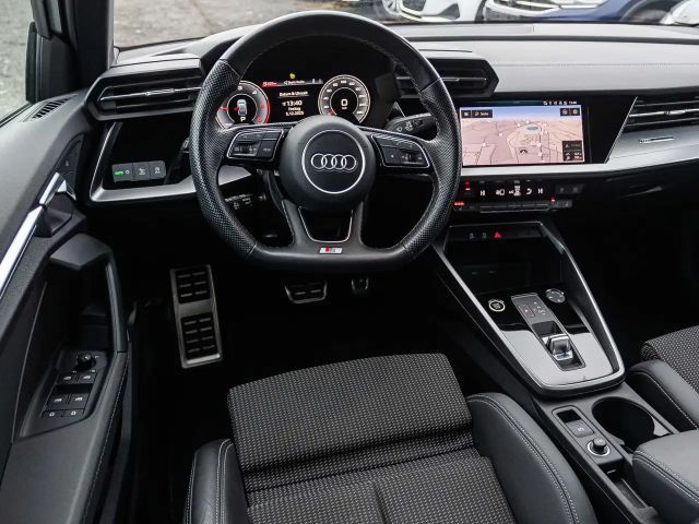 Audi A3 30 TDI S-Line S-Tronic Sedan