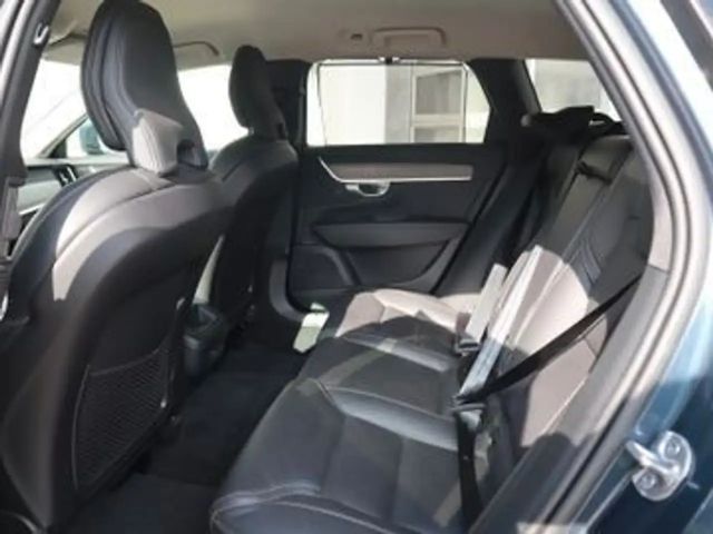 Volvo V90 Cross Country AWD Plus