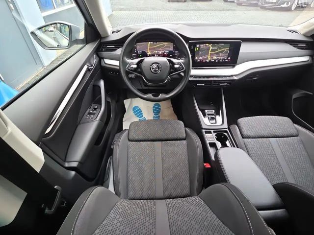 Skoda Octavia TDI DSG MATRIX NAVI ACC SPURH AHK VORBREI
