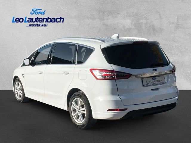 Ford S-Max Titanium