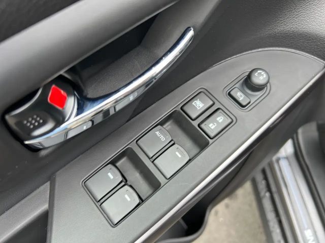 Suzuki S-Cross Flash