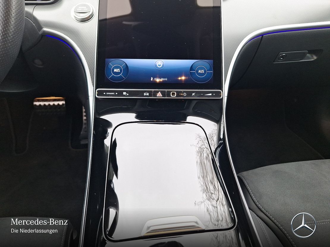 Mercedes-Benz C 180 AMG Line Sedan