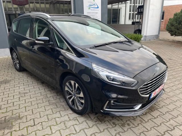 Ford S-Max Titanium