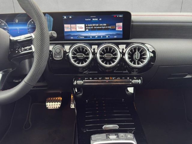 Mercedes-Benz CLA 200 Shooting Brake