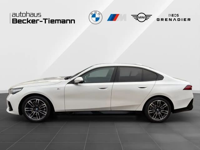 BMW 520 520d M-Sport Sedan xDrive