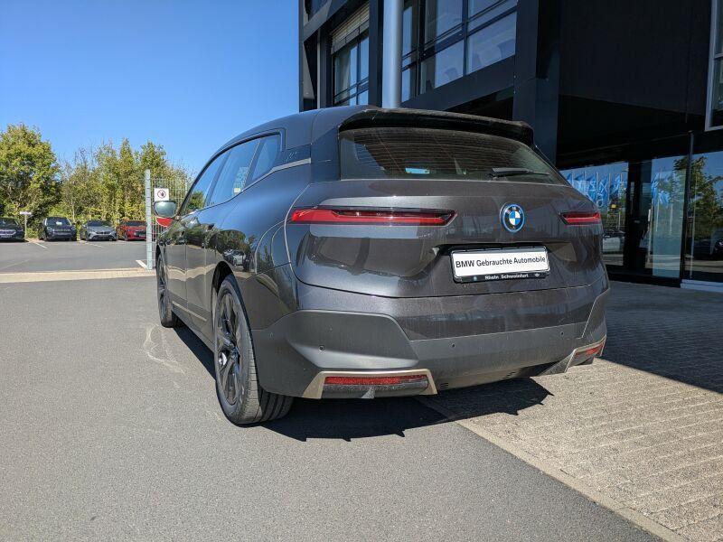 BMW iX xDrive50