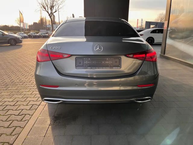 Mercedes-Benz C 200 Sedan
