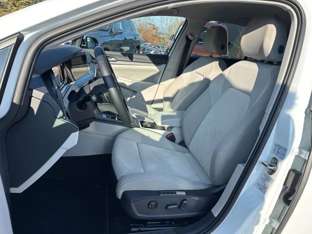 Volkswagen Golf Style eHybrid