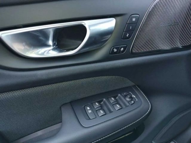 Volvo V60 Dark Ultimate