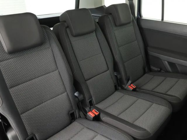 Volkswagen Touran 1.5 TSI DSG R-Line