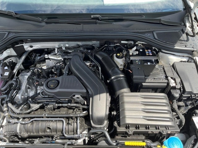 Volkswagen Golf Life Variant