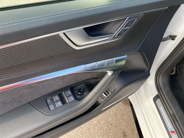 Audi RS6 Avant Performance Quattro