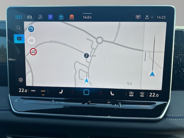 Volkswagen Tiguan 2,0 TDI R-Line 4M Matrix AHK Pano HuD