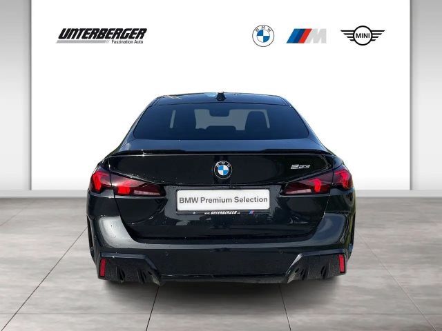 BMW 223 223i Coupé M-Sport