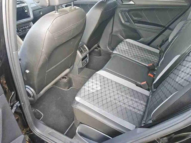 Volkswagen Tiguan DSG R-Line Style