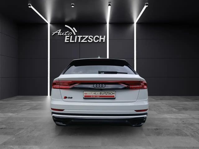 Audi Q8 55 TFSI Hybride Quattro S-Line