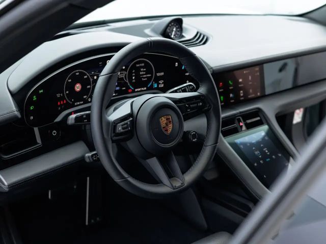 Porsche Taycan 4 Cross Turismo