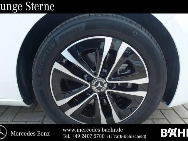 Mercedes-Benz B 200 Progressive Sedan