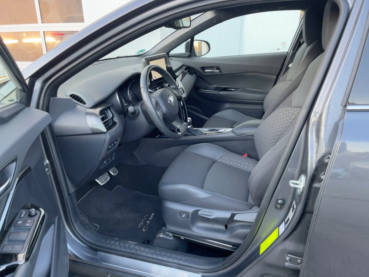 Toyota C-HR 5-deurs Team D