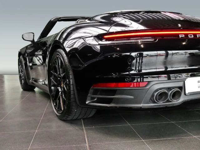 Porsche 992 Cabrio Carrera