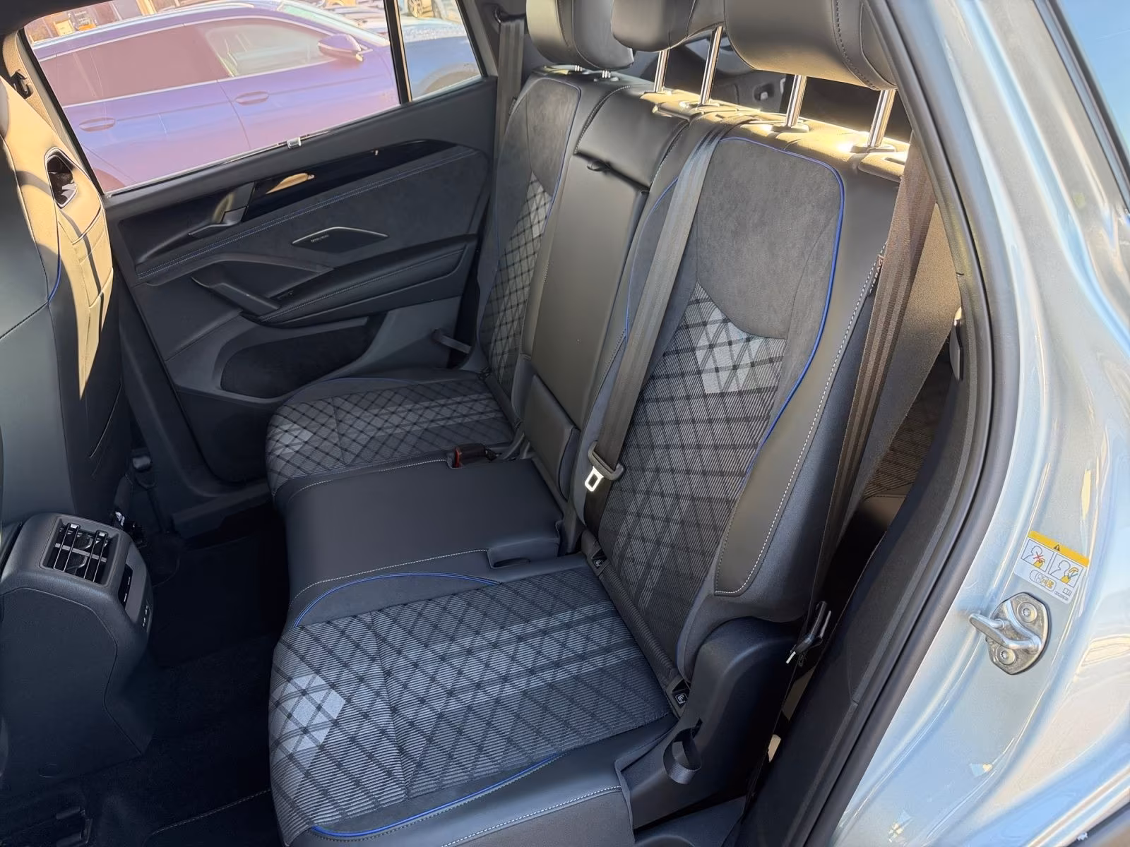 Volkswagen Tayron 2.0 TDI DSG R-Line