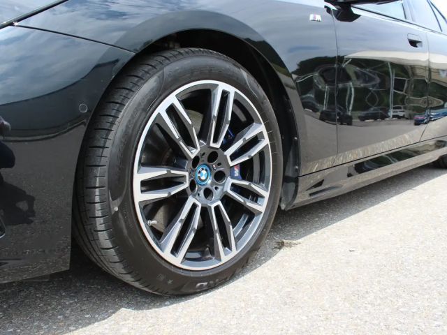 BMW i5 M60 Sedan xDrive