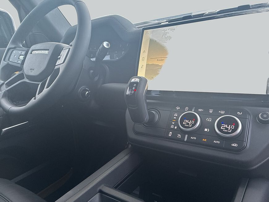 Land Rover Defender 110