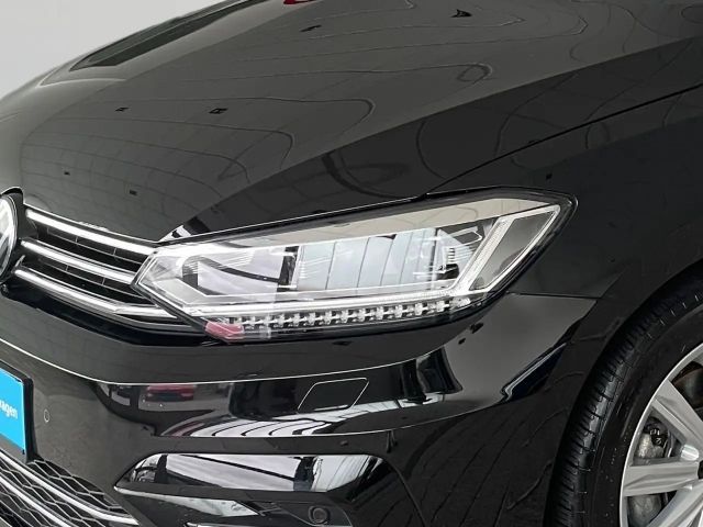 Volkswagen Touran DSG R-Line