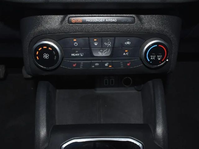 Ford Focus Cool & Connect