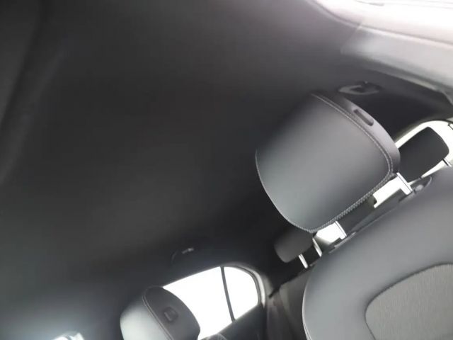 Mercedes-Benz A 180 A 180 d Progressive