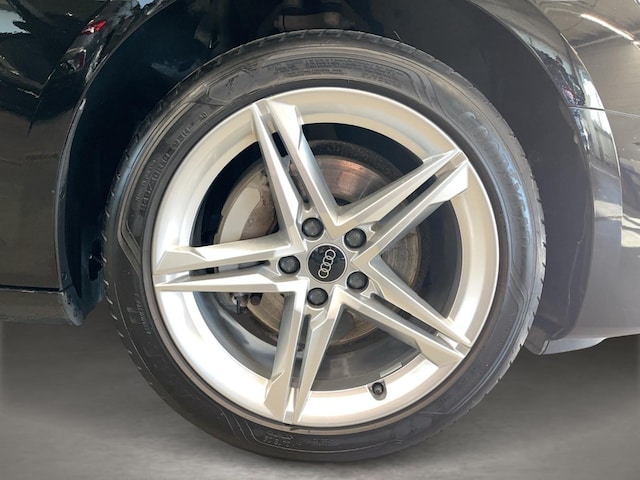 Audi A4 40 TFSI Avant S-Tronic