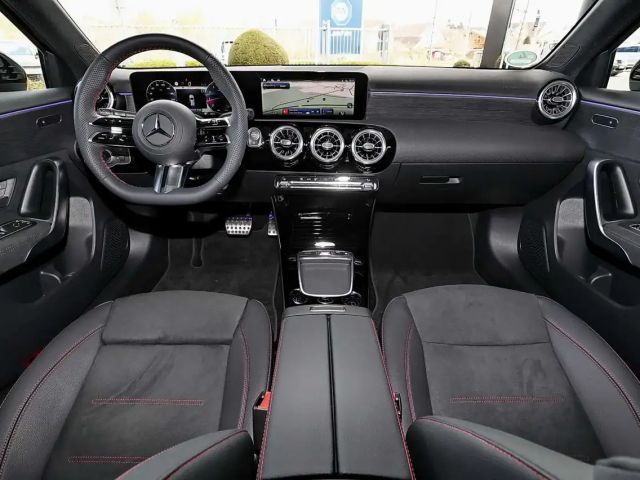 Mercedes-Benz A 200 AMG Line