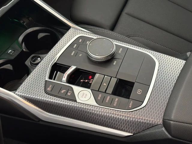 BMW 330 330e Touring xDrive