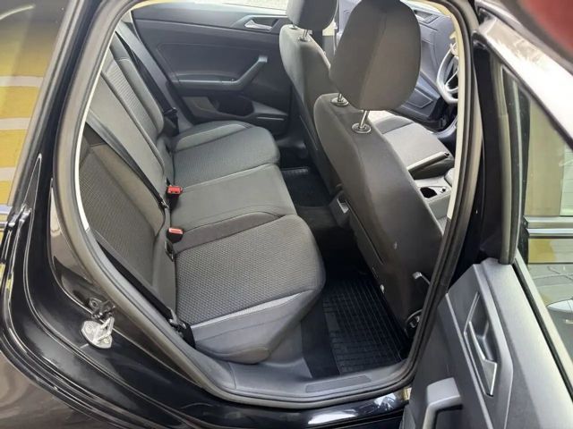 Volkswagen Polo 1.0 -nur 29900km - Top Zustand! LED!